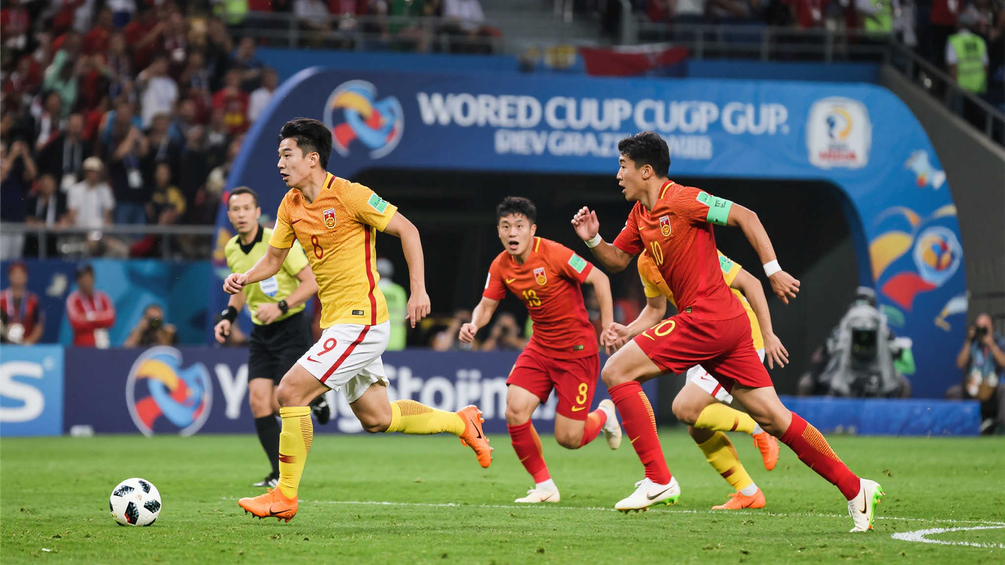 亚洲队伍在世俱杯小组赛首战中取得突破 本届世俱杯的小组赛已经拉开帷幕,各支参赛队伍都激情